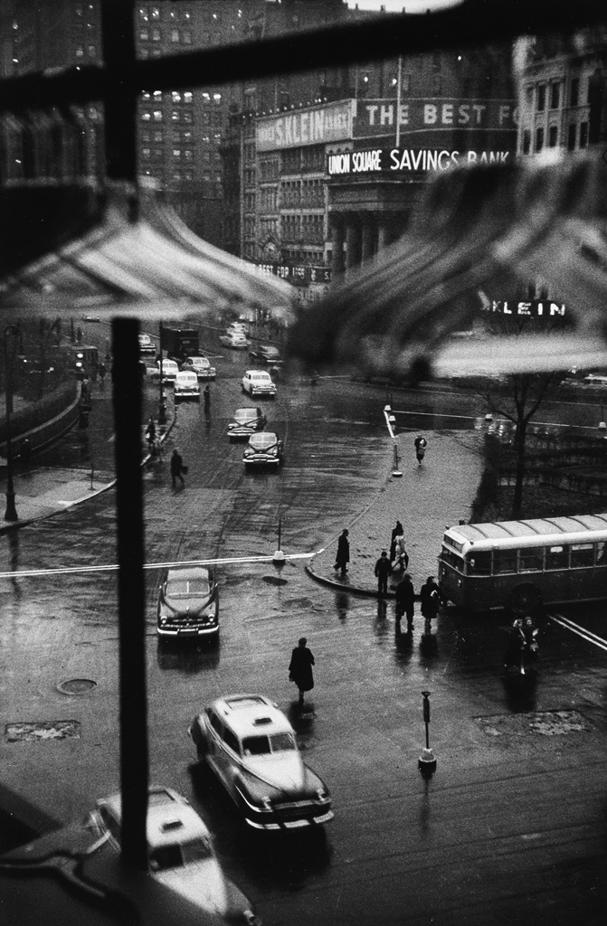 (NEW YORK CITY) A group of 17 photographs of the Big Apple, including images by Louis Stettner, Morris Engel, Louis Faurer, Russell Lee
